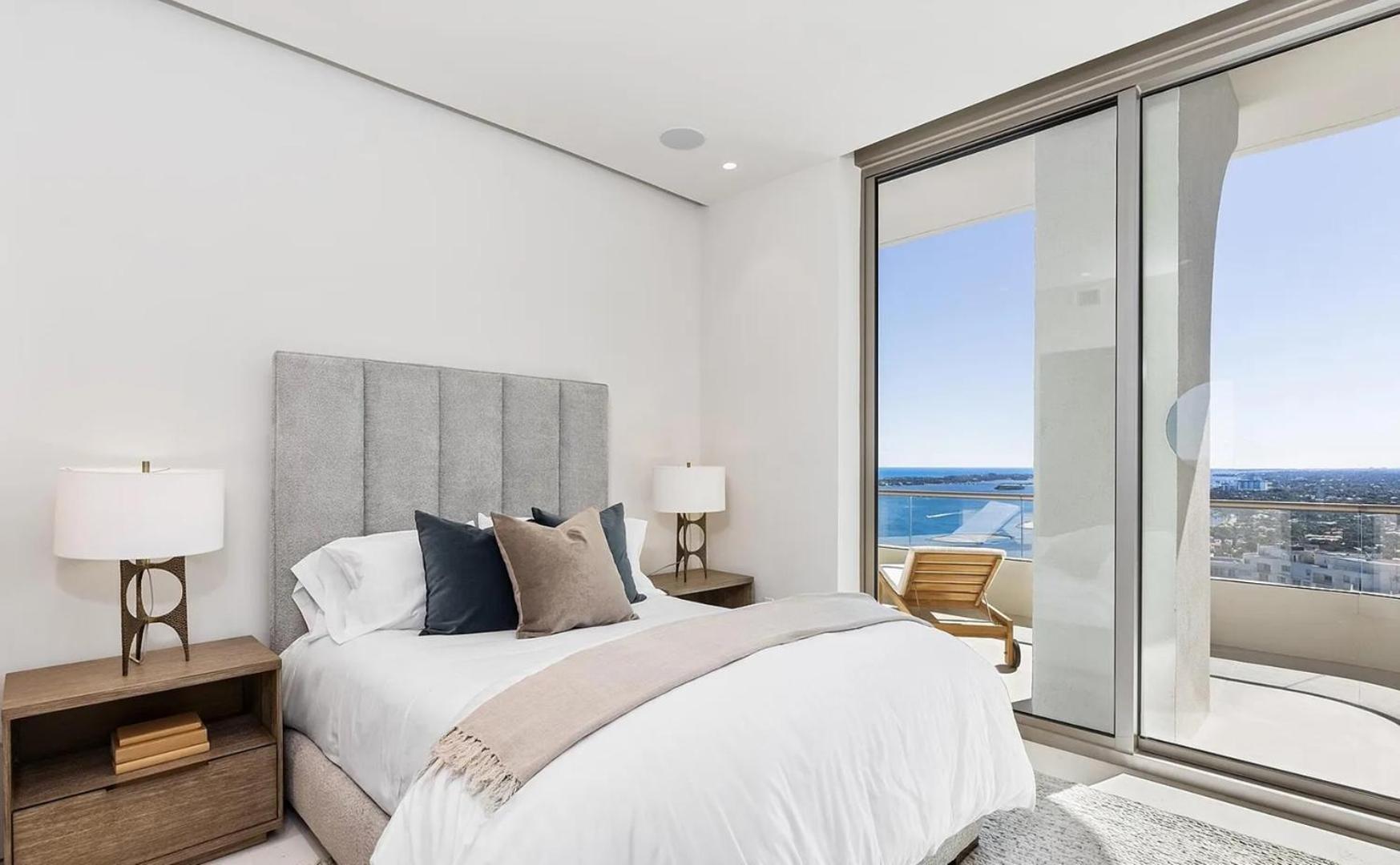 Luxurious 3-bedroom Penthouse Apartment West Palm Beach
