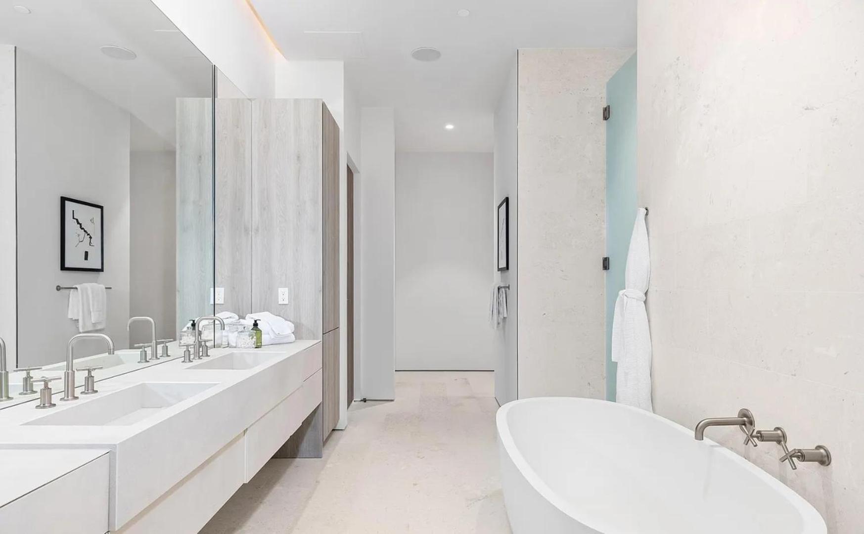 Apartment Luxurious 3-bedroom Penthouse West Palm Beach