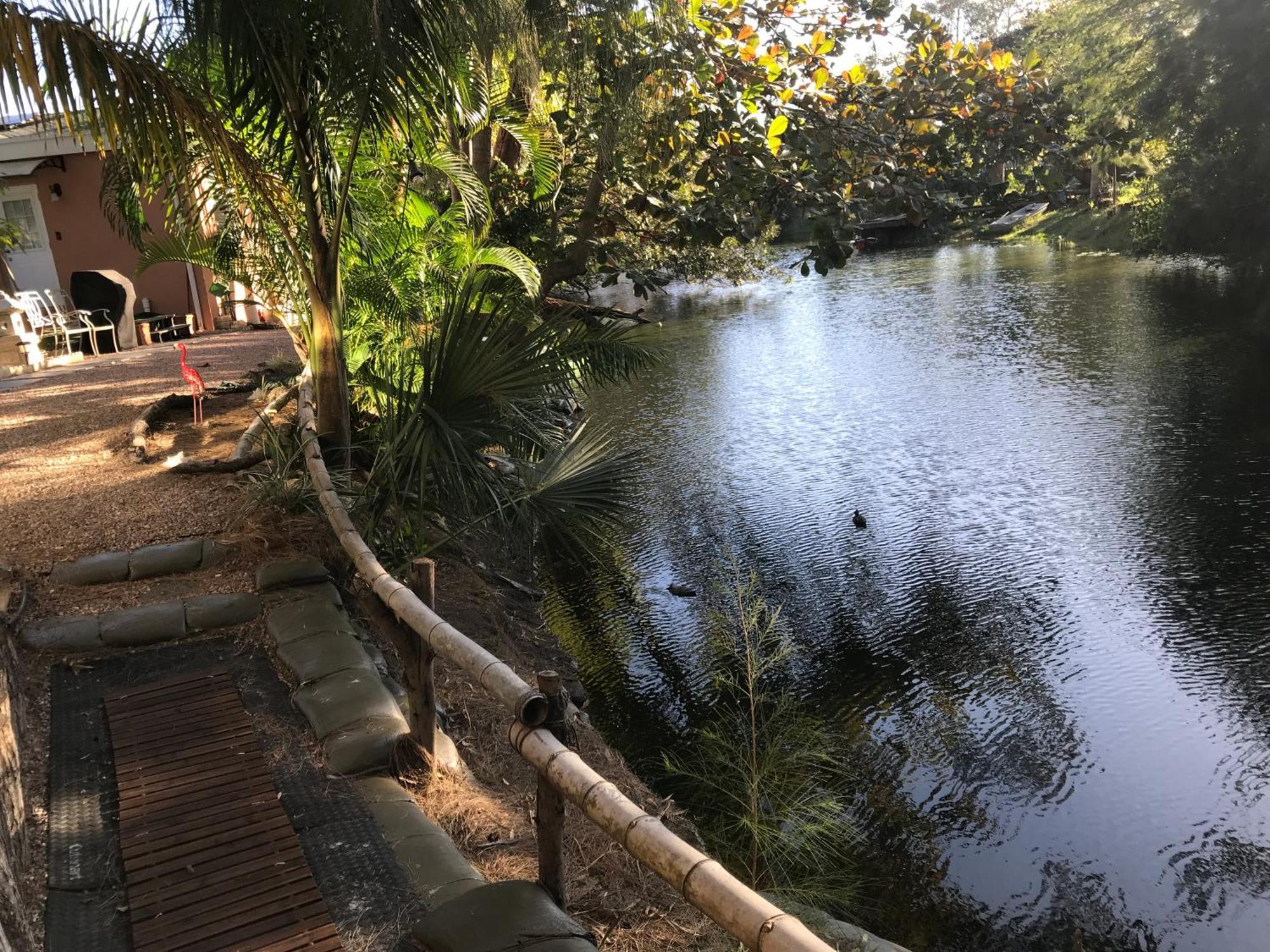 Unwind Island 3 Bedrooms 3 Full Washrooms *