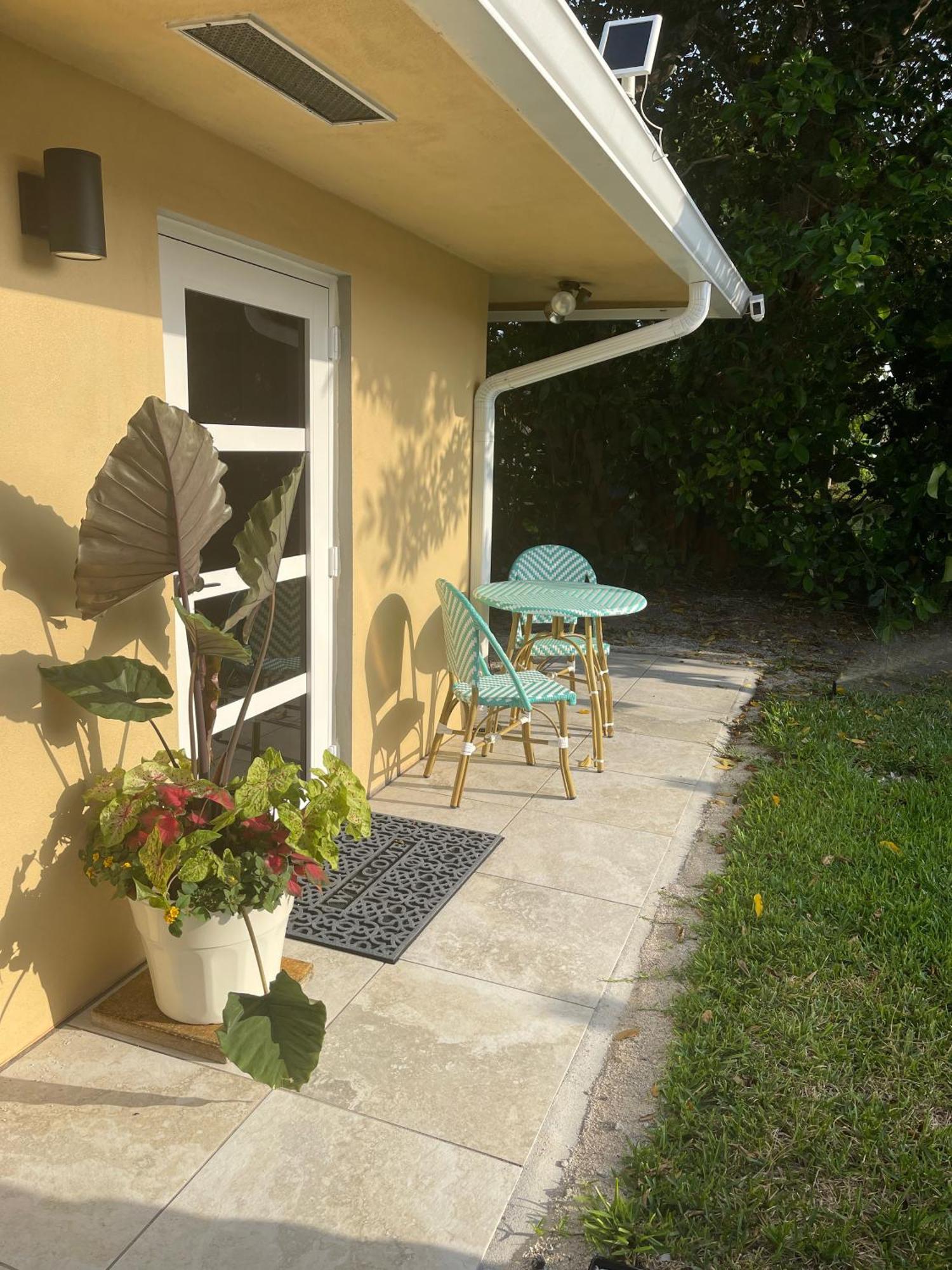 Cozy And Private Guest West Palm Beach