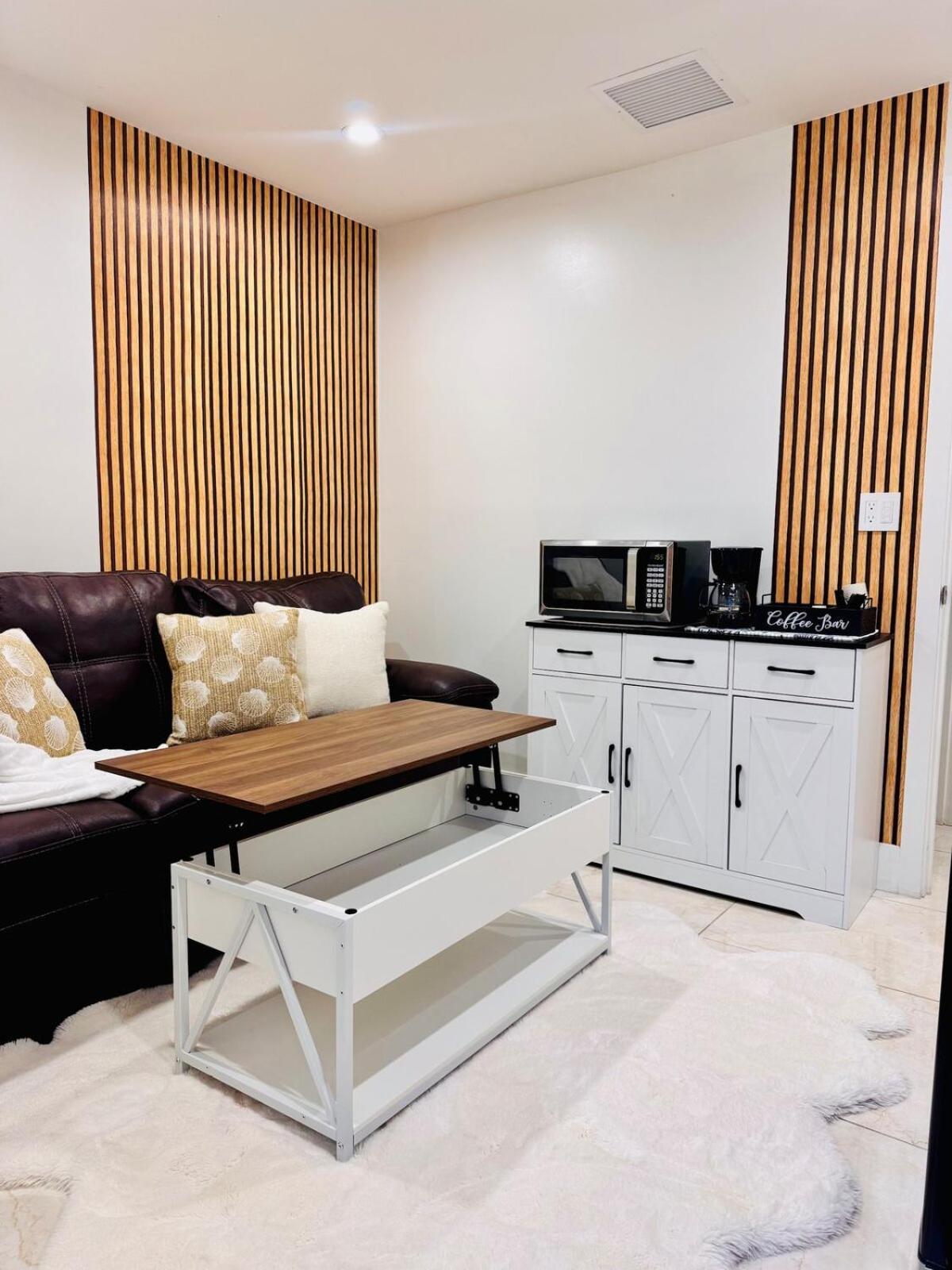 Cozy & Private - Easy Access To Pbi & I-95 - Free Wifi * West Palm Beach
