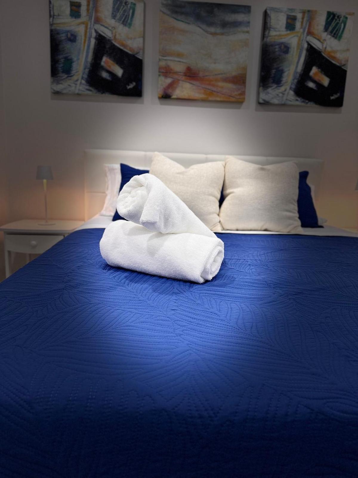 Apartment Cozy & Private - Easy Access To Pbi & I-95 - Free Wifi *