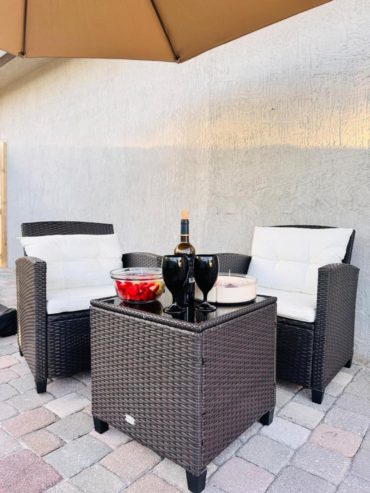 Cozy & Private - Easy Access To Pbi & I-95 - Free Wifi Apartment *