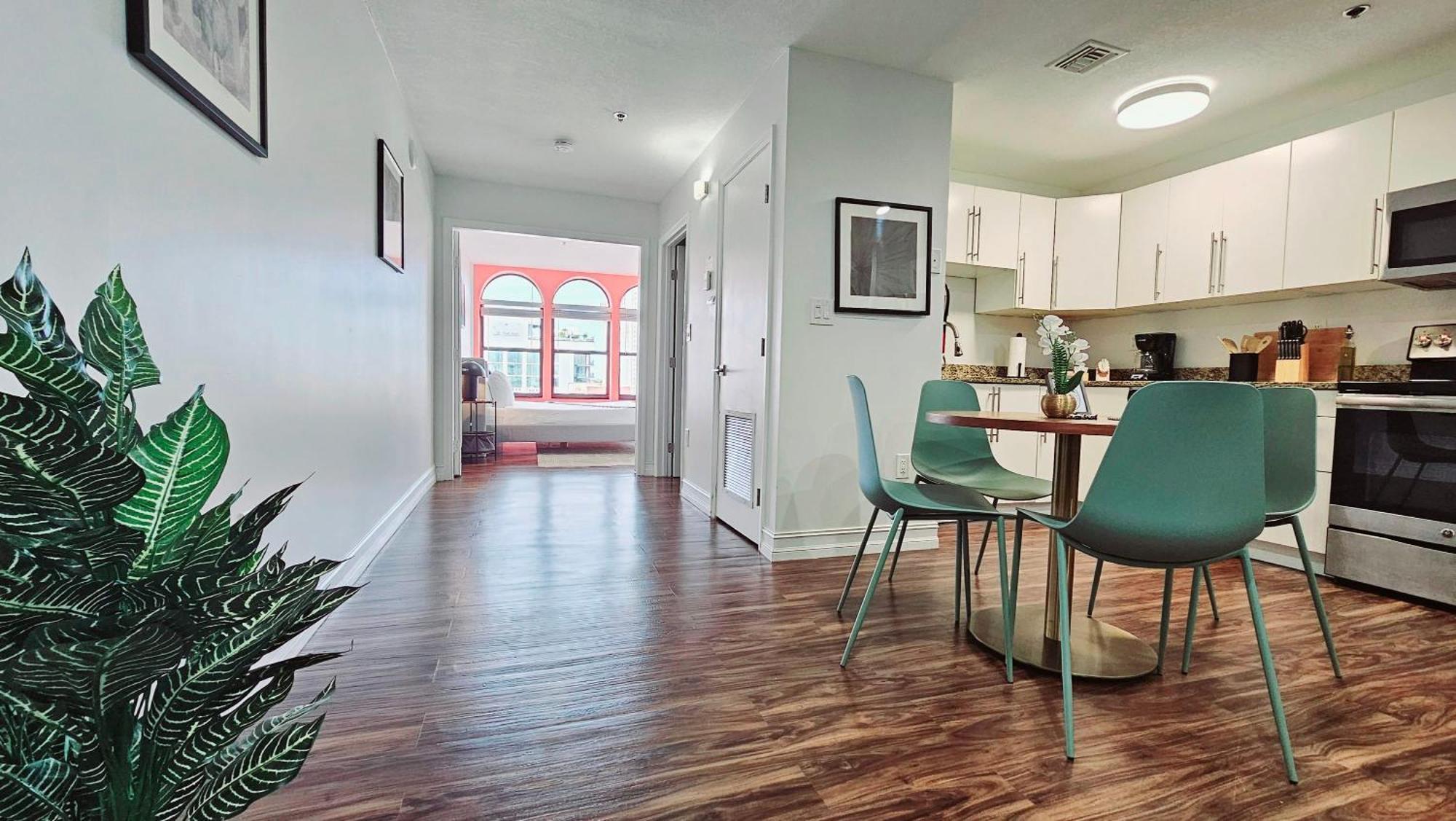 The Lofts On Clematis 503 Downtown West Palm * West Palm Beach