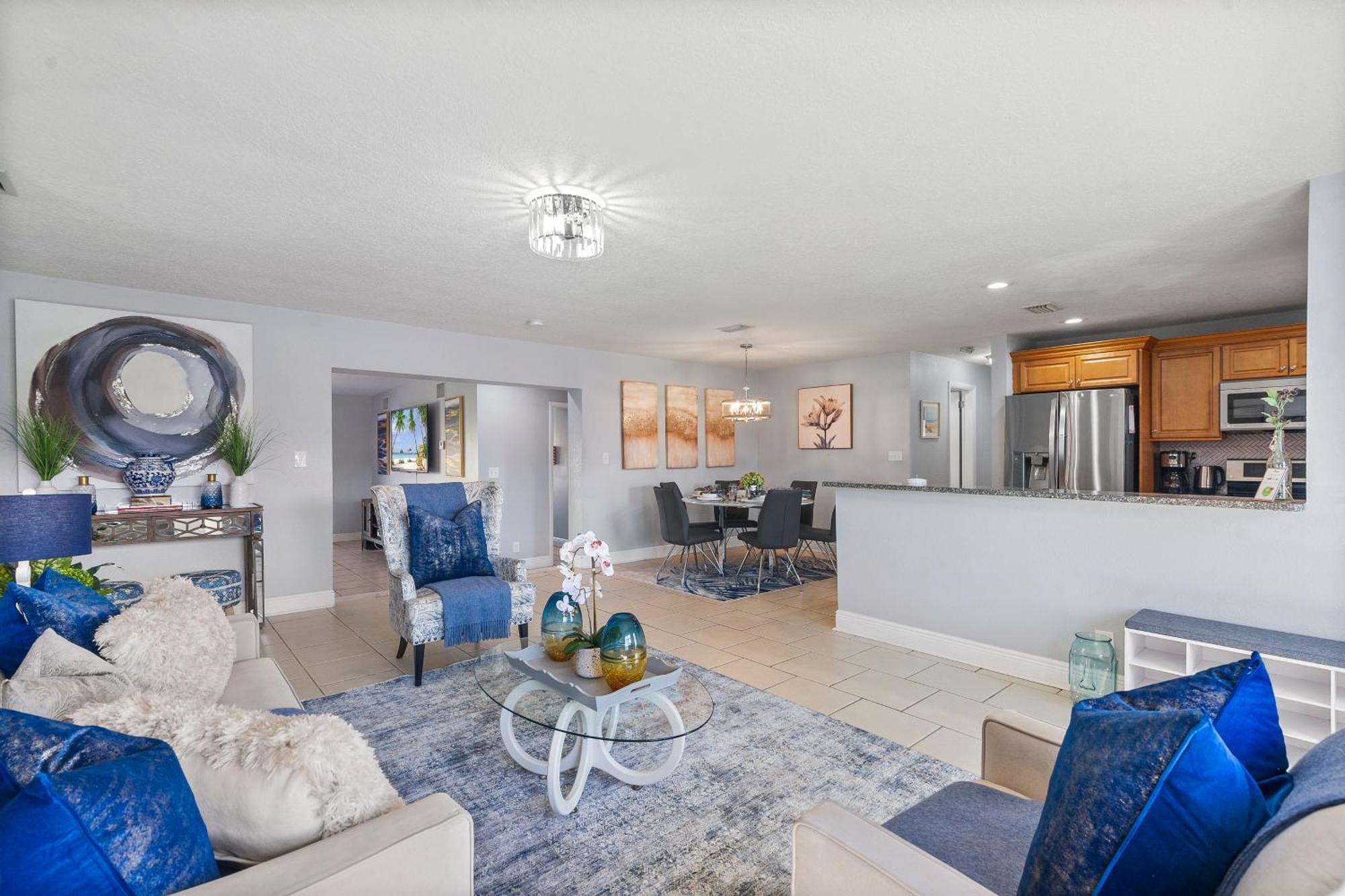Chic Downtown - Location Location Location!! *