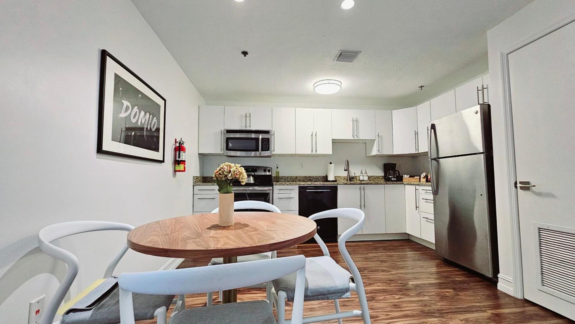 The Lofts On Clematis 308 Downtown West Palm * West Palm Beach