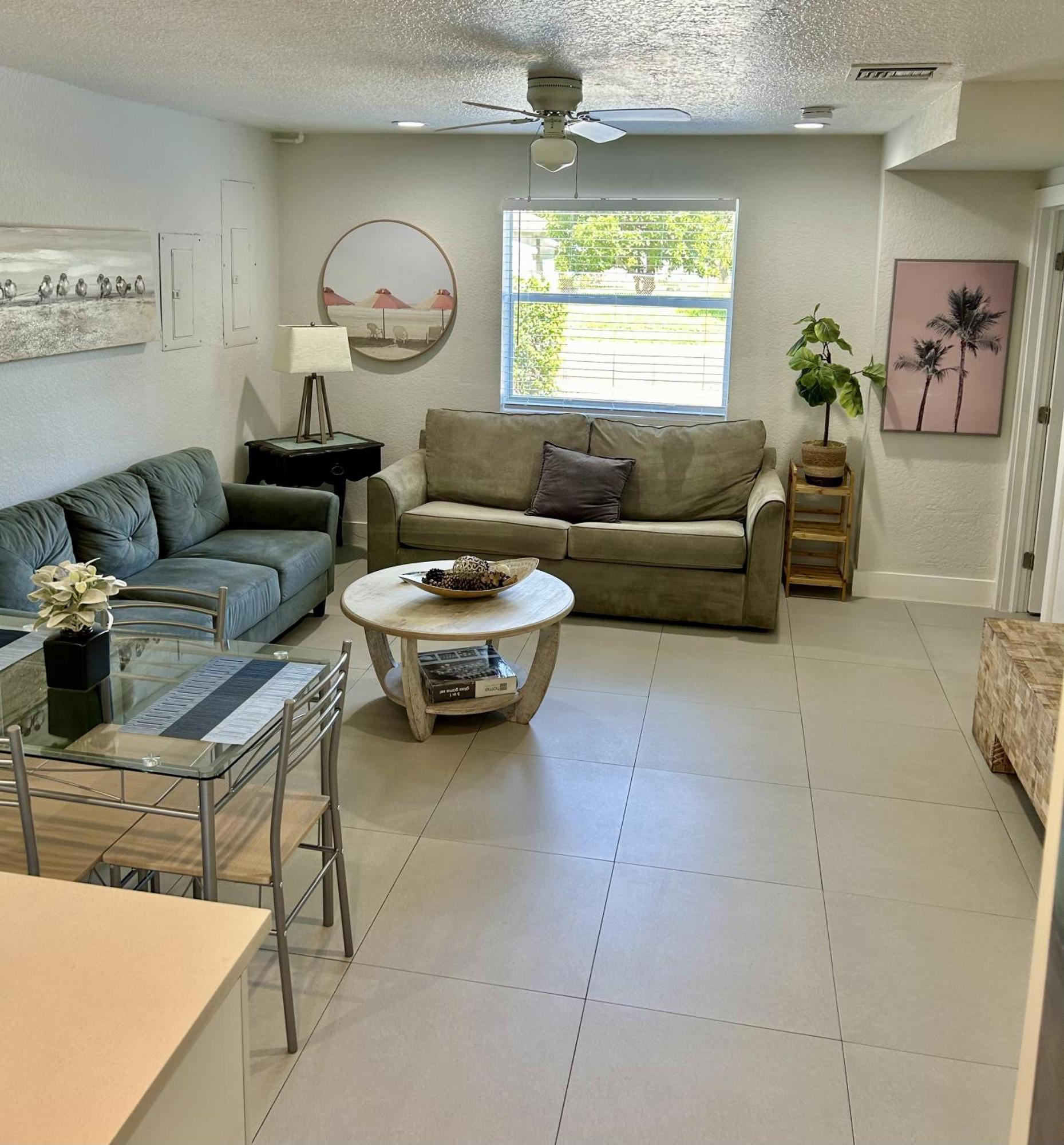 Close To Everything! Perfect Basecamp For Wpb Apartment