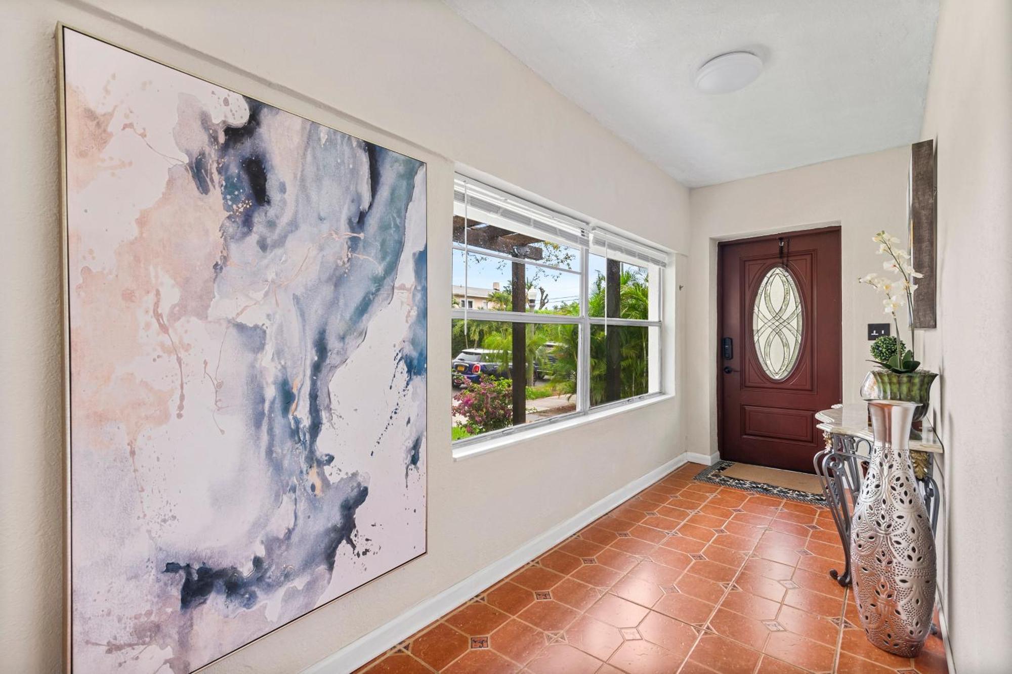 Chic Downtown Vacation And Guest Holiday home *