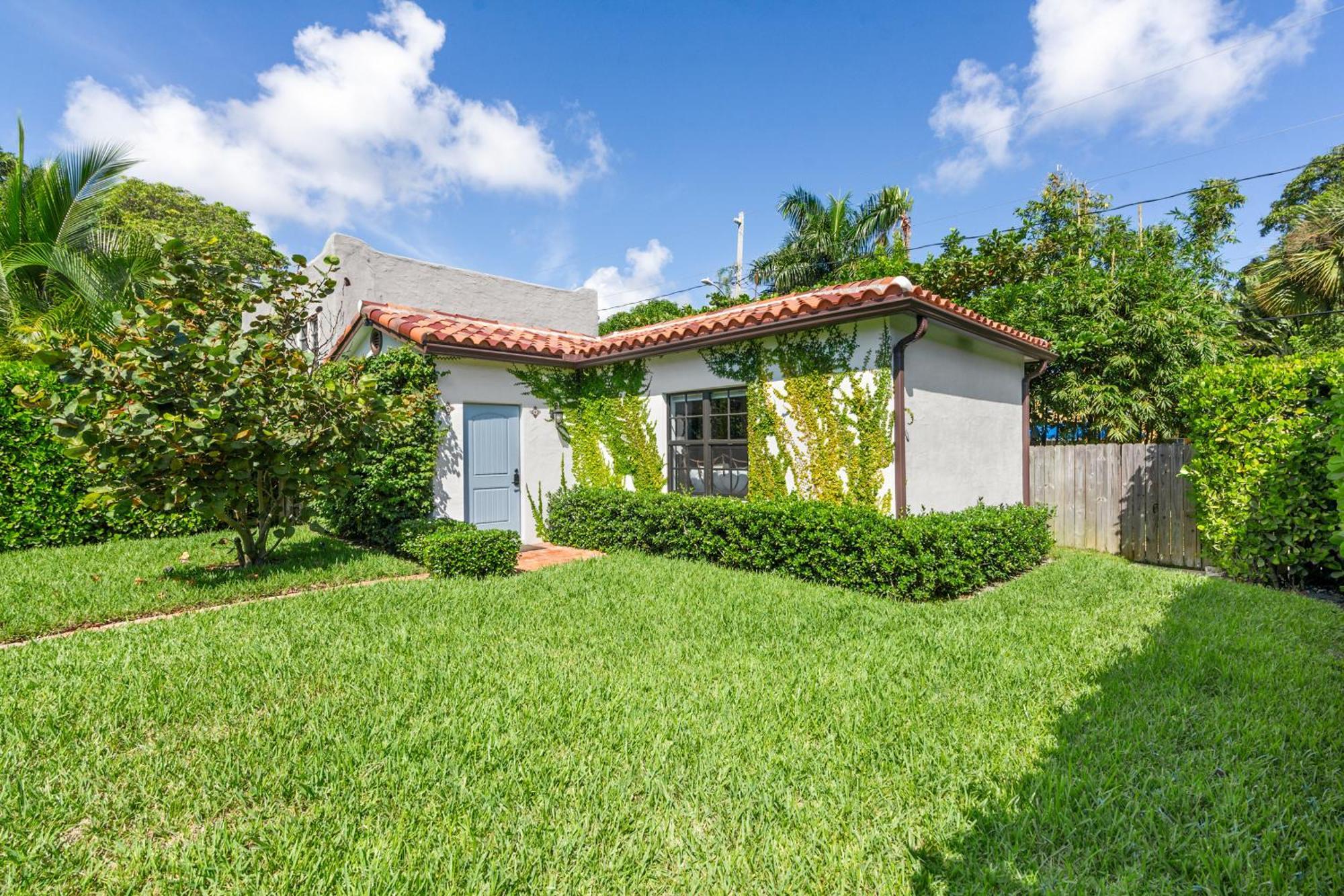 Luxury Spanish Colonial And Guest
