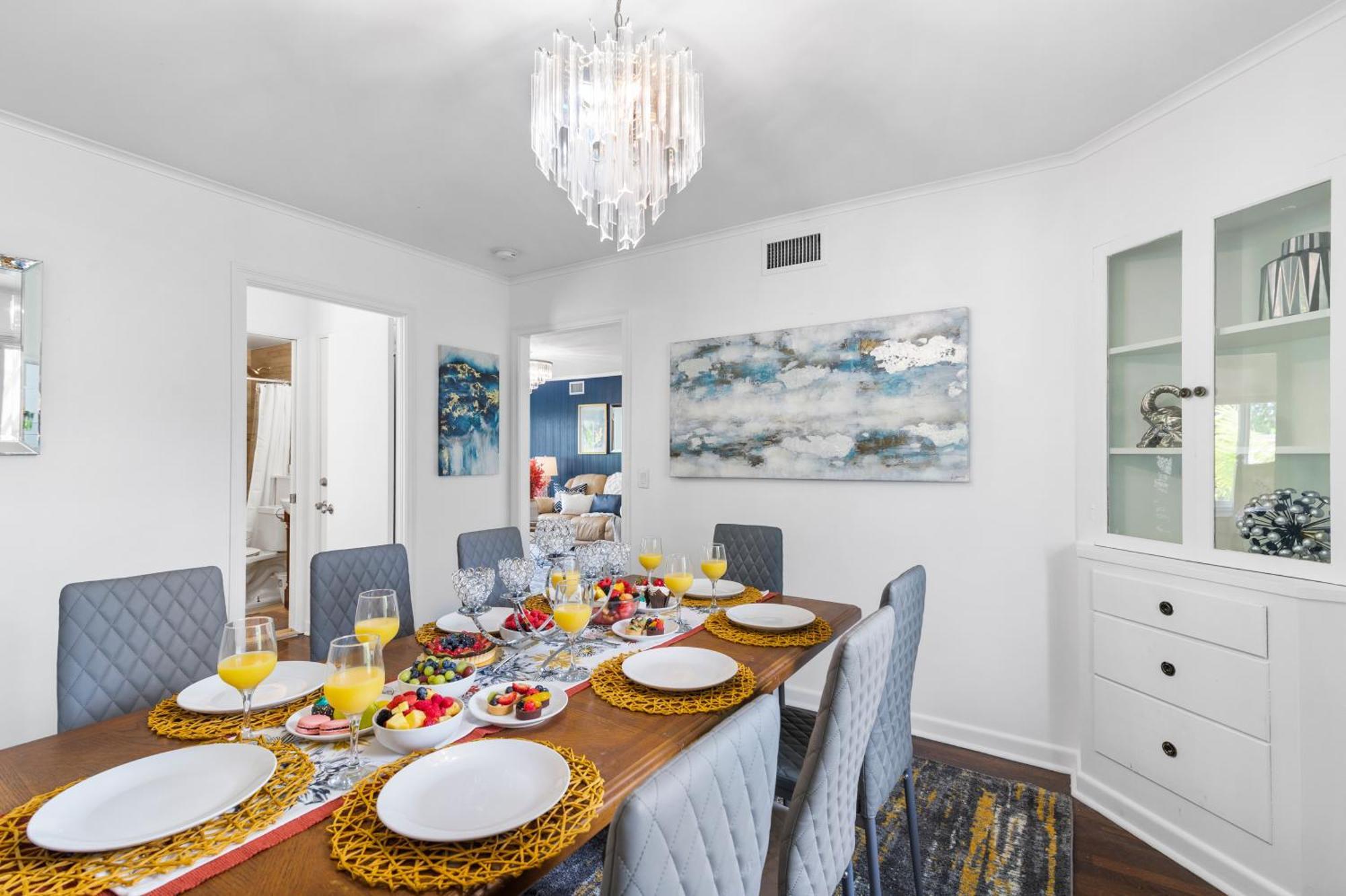 Chic Downtown 42 And Guest 11 * West Palm Beach