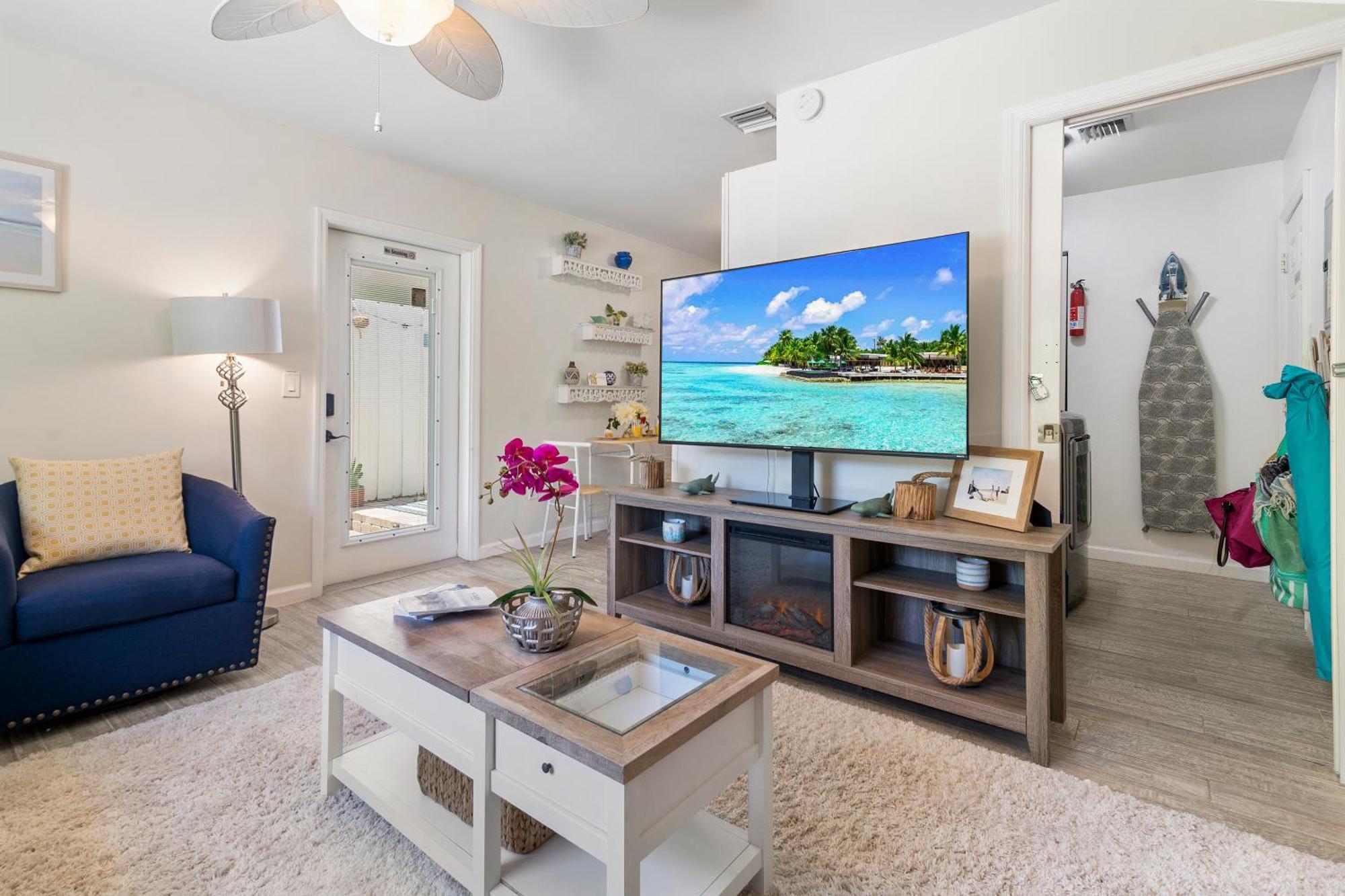 Boho Paradise W Heated Saltwater Pool & West Palm Beach