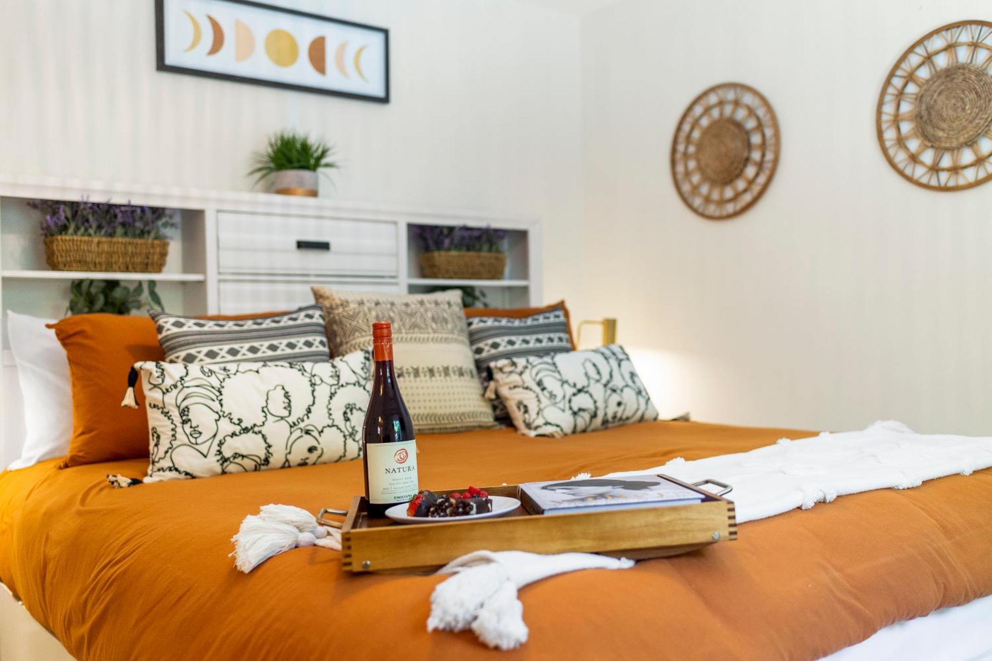 Boho Paradise W Heated Saltwater Pool & West Palm Beach