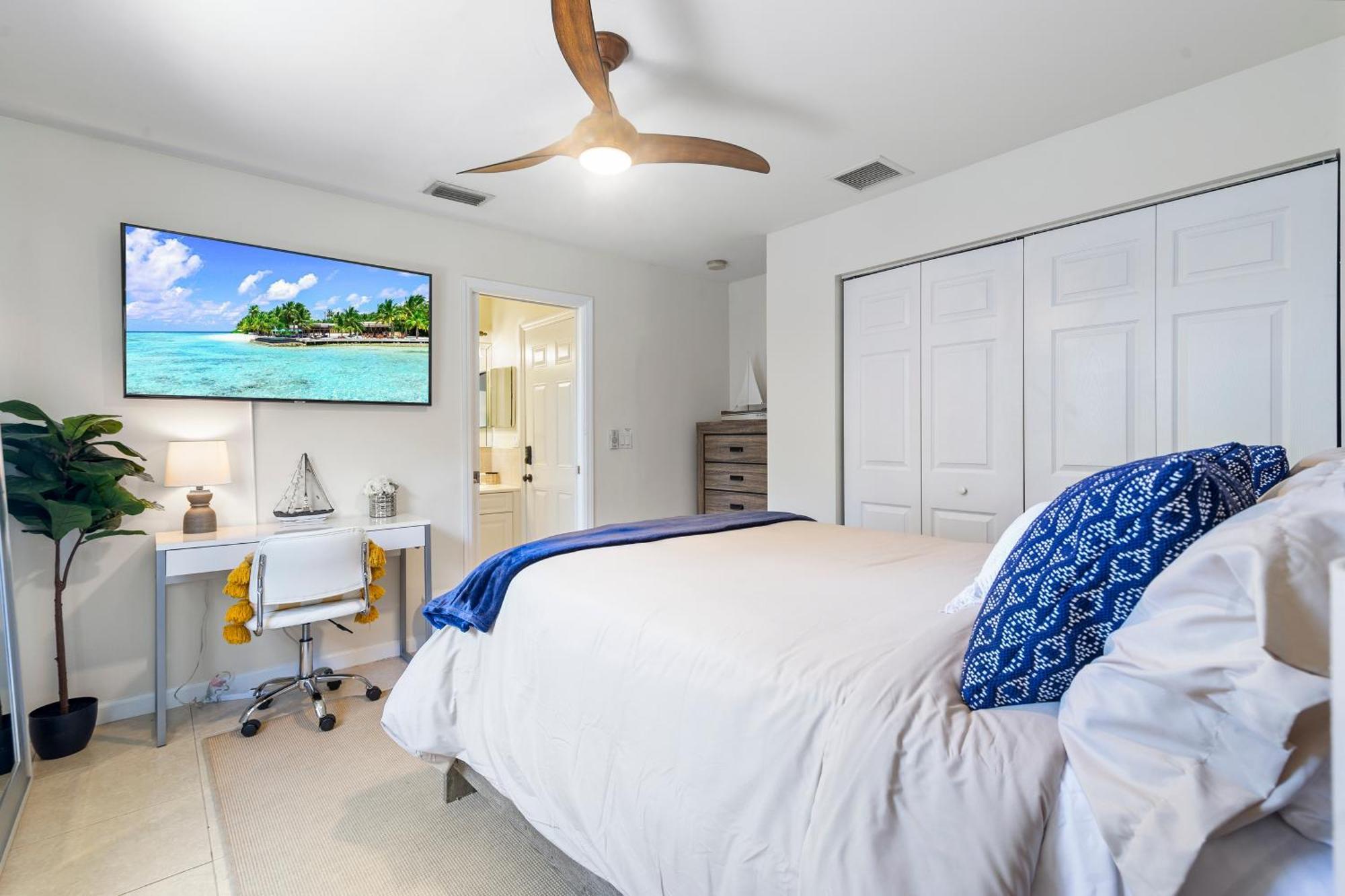 Boho Paradise W Heated Saltwater Pool & Holiday home West Palm Beach