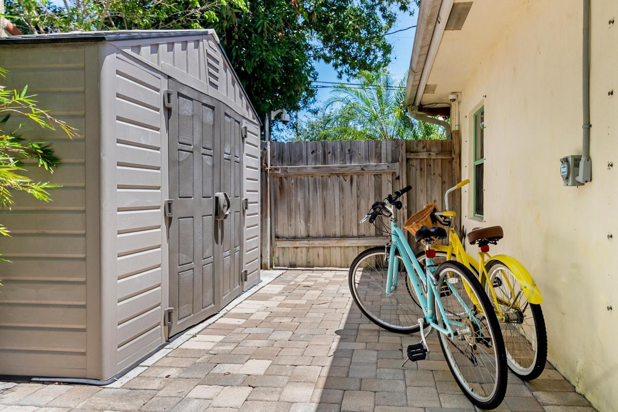 Boho Paradise W Heated Saltwater Pool & Holiday home West Palm Beach