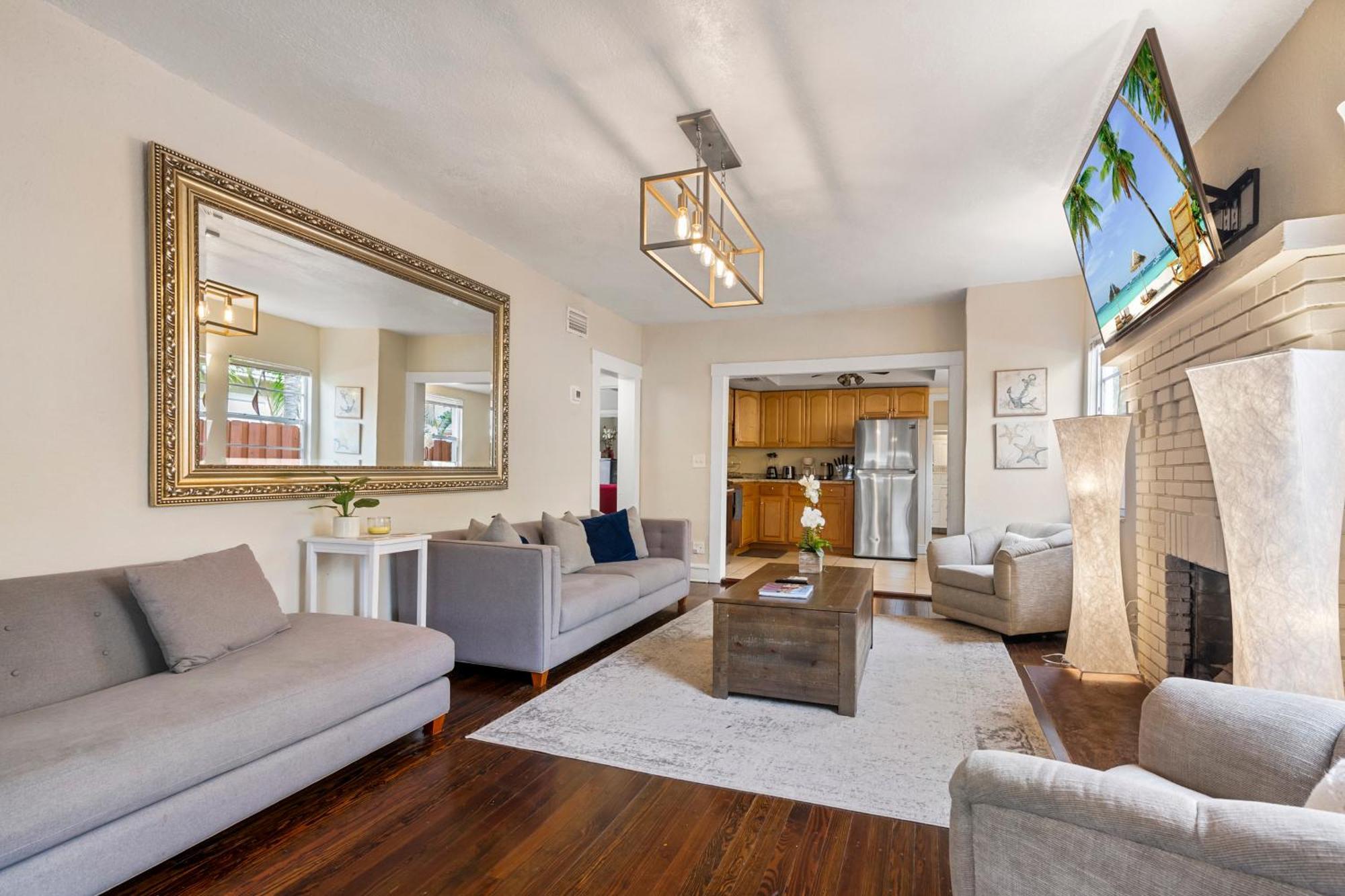 Villa Chic Downtown Vacation And Guest West Palm Beach