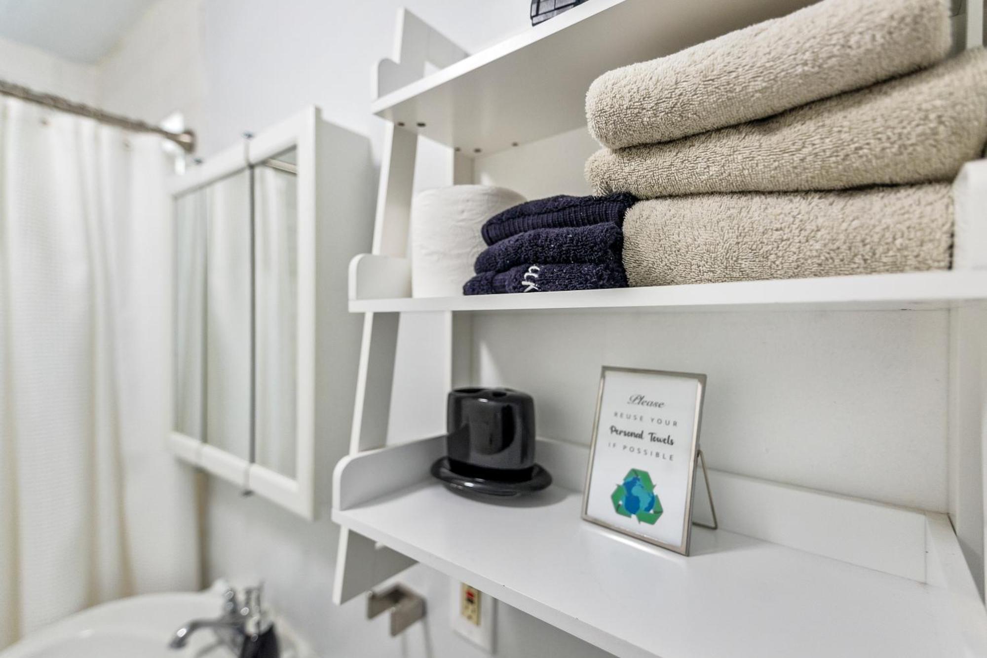 Chic Downtown Vacation And Guest Villa