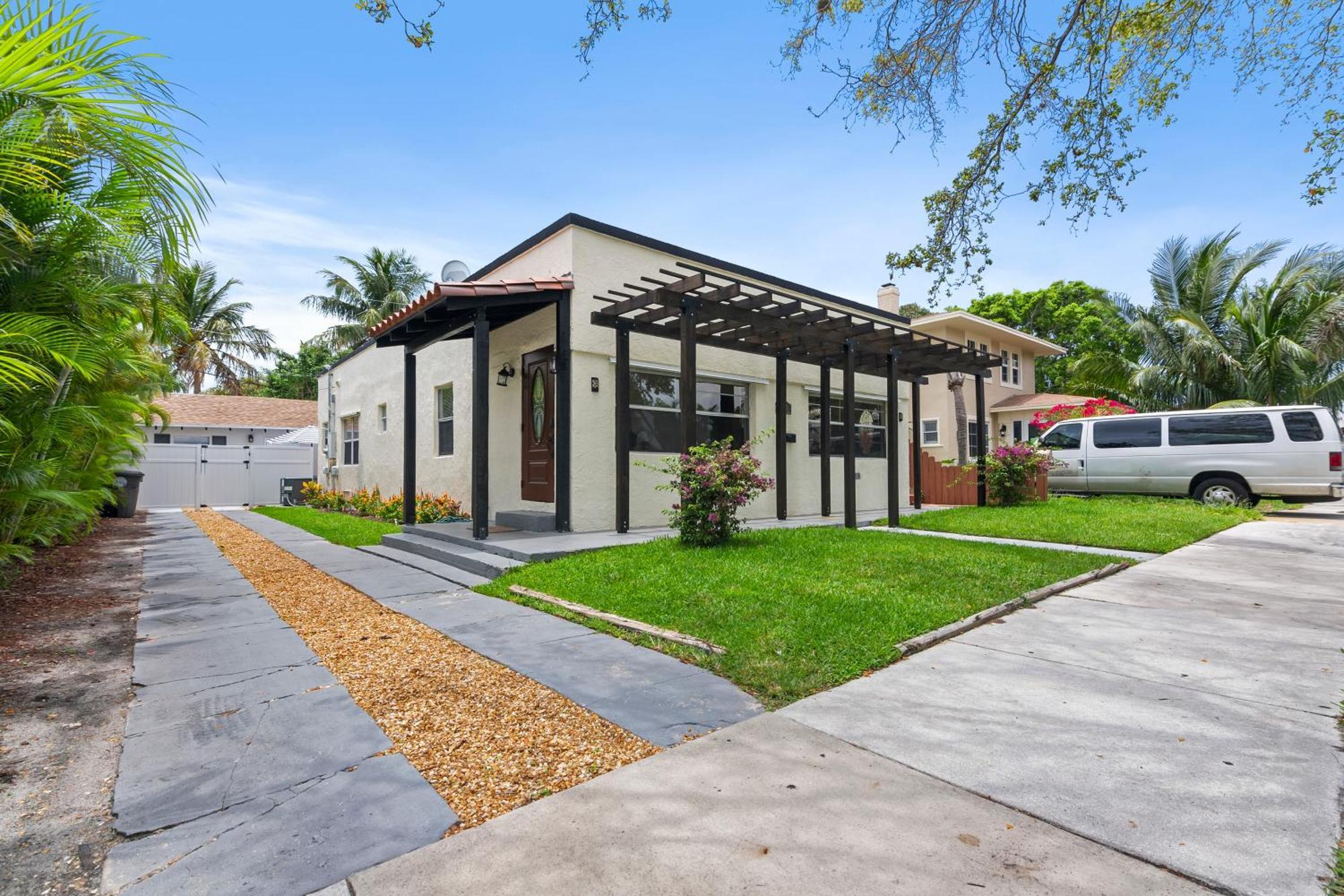 Villa Chic Downtown Vacation And Guest West Palm Beach