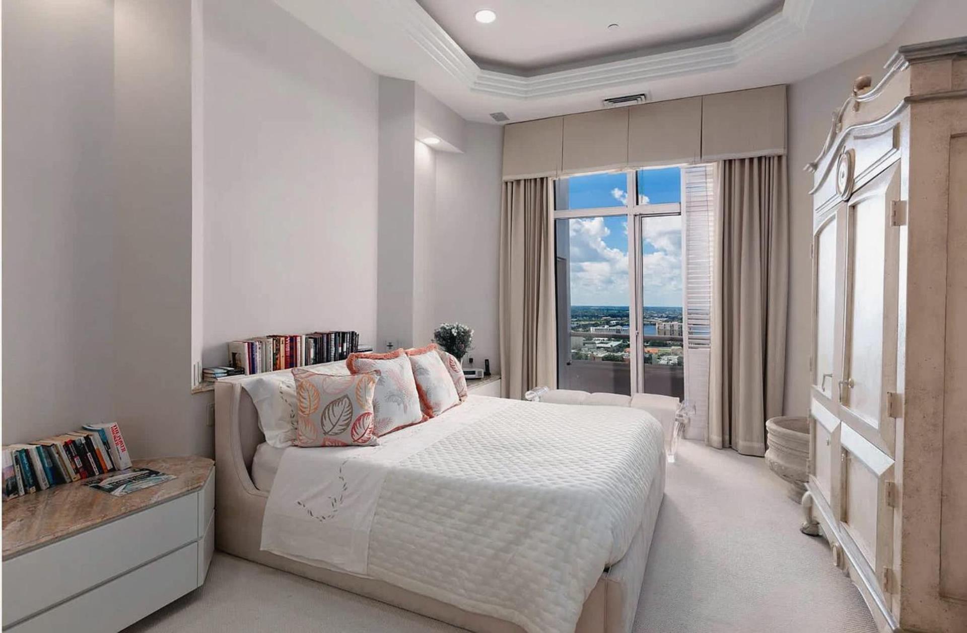 Stunning 3 Bedroom 5 Bath Grand Penthouse West Palm Beach