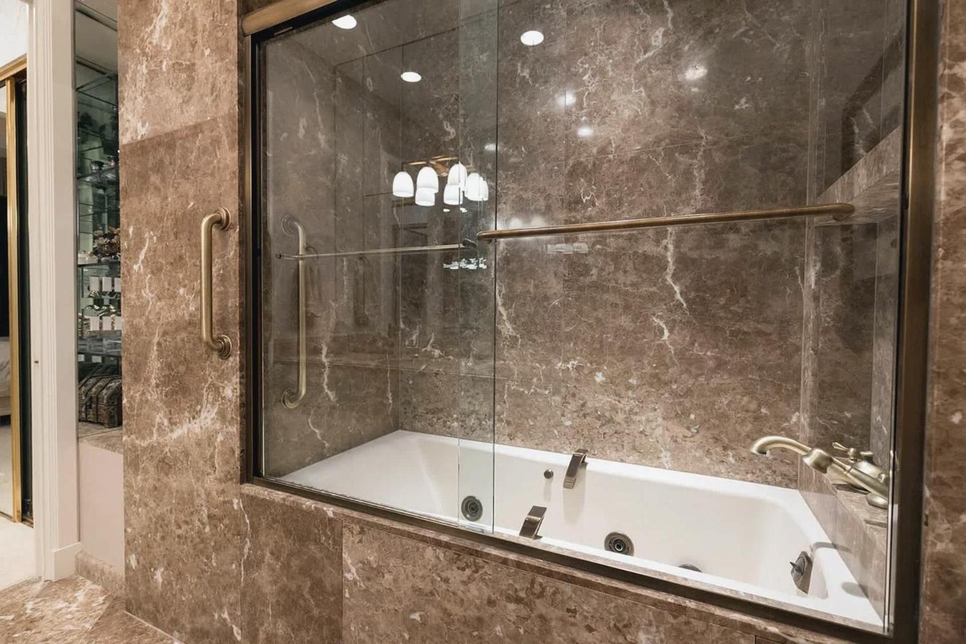 Apartment Stunning 3 Bedroom 5 Bath Grand Penthouse *