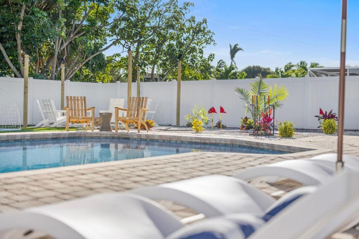 Holiday home Villa! Heated Pool With Golf Firepit And Turf Sports West Palm Beach