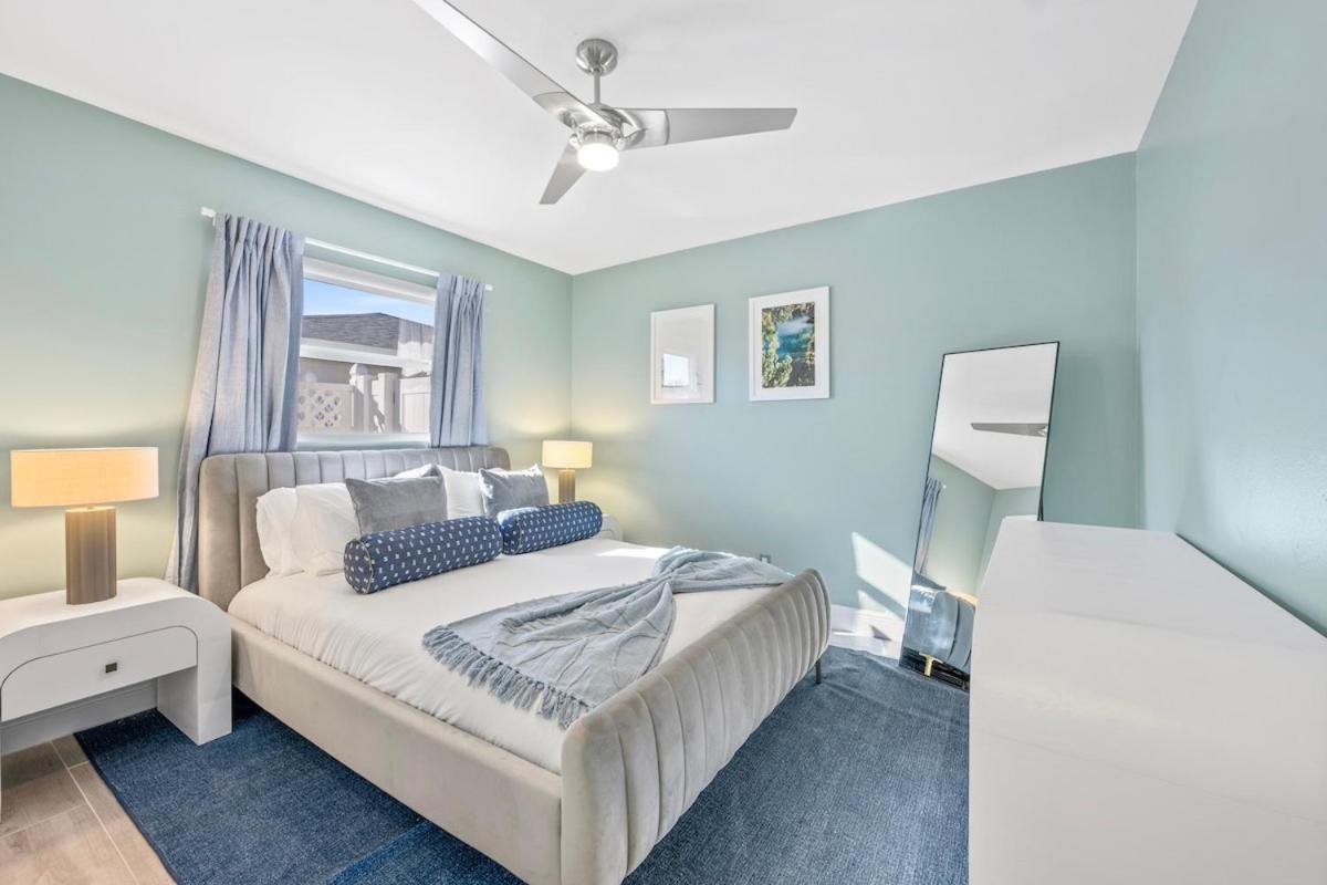 Villa! Heated Pool With Golf Firepit And Turf Sports West Palm Beach