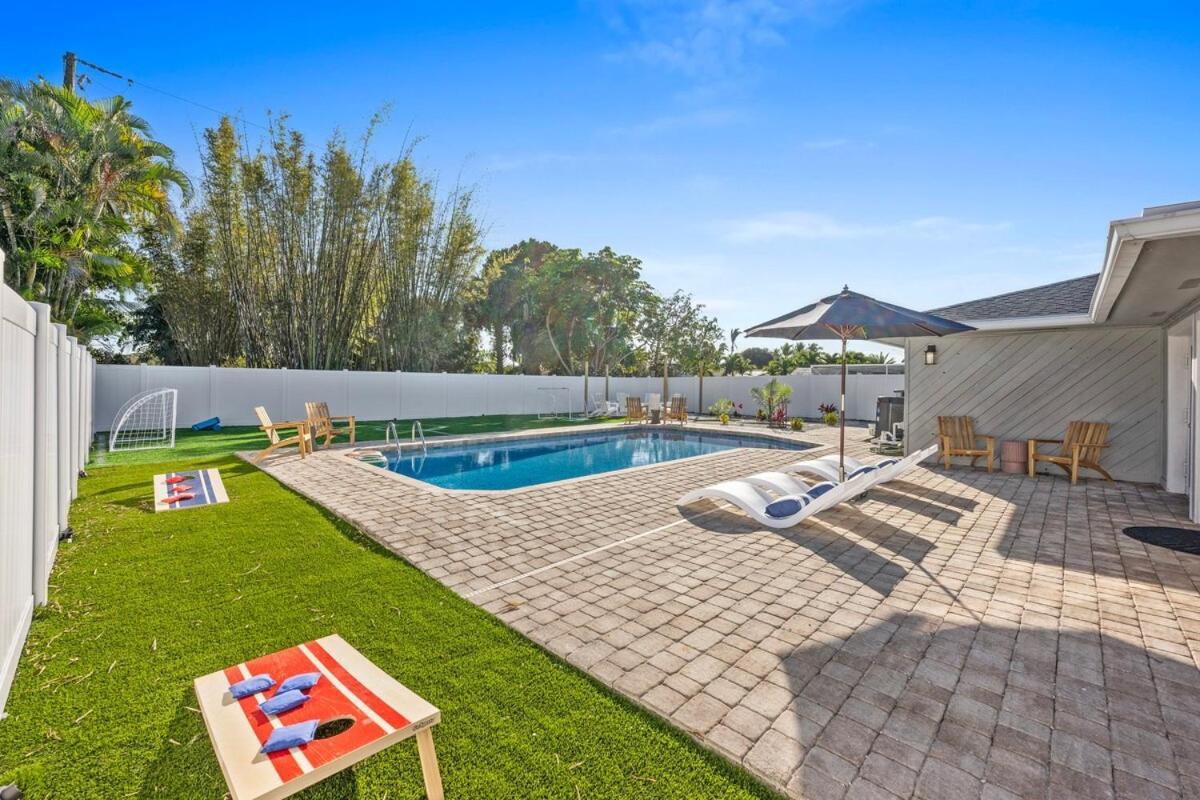 Holiday home Villa! Heated Pool With Golf Firepit And Turf Sports