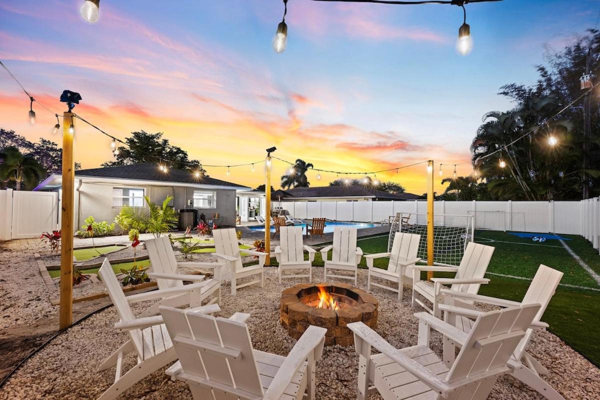 Villa! Heated Pool With Golf Firepit And Turf Sports West Palm Beach