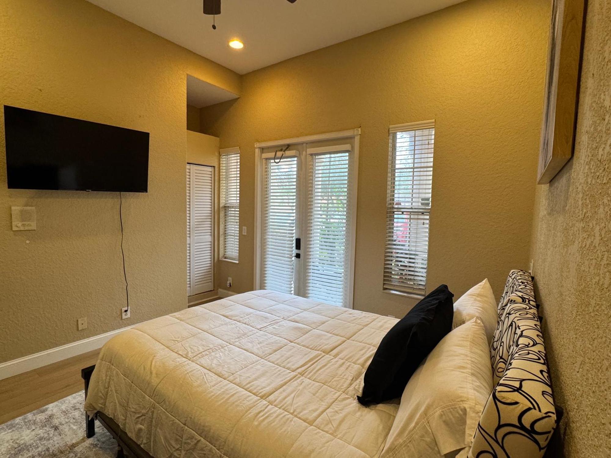 Cozy And Modern 1bed 1bath With Private Entrance Homestay