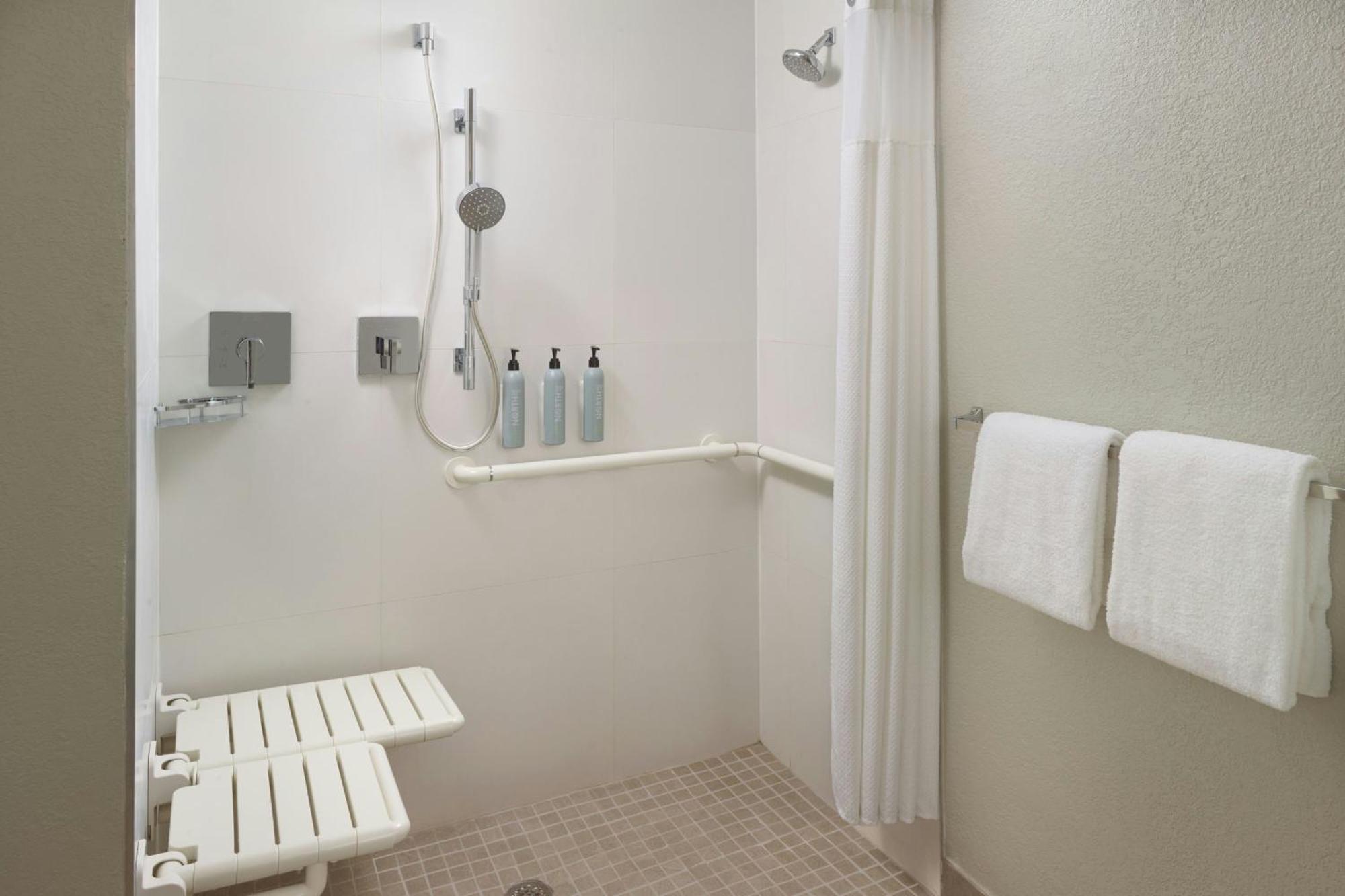 Hotel Courtyard By Marriott West Palm