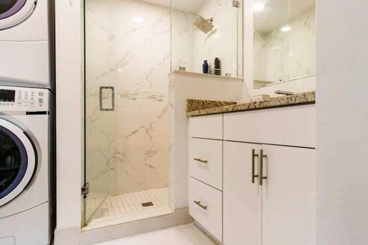4bd 2ba - Black&white Artbnb - Southland Park Wpb
