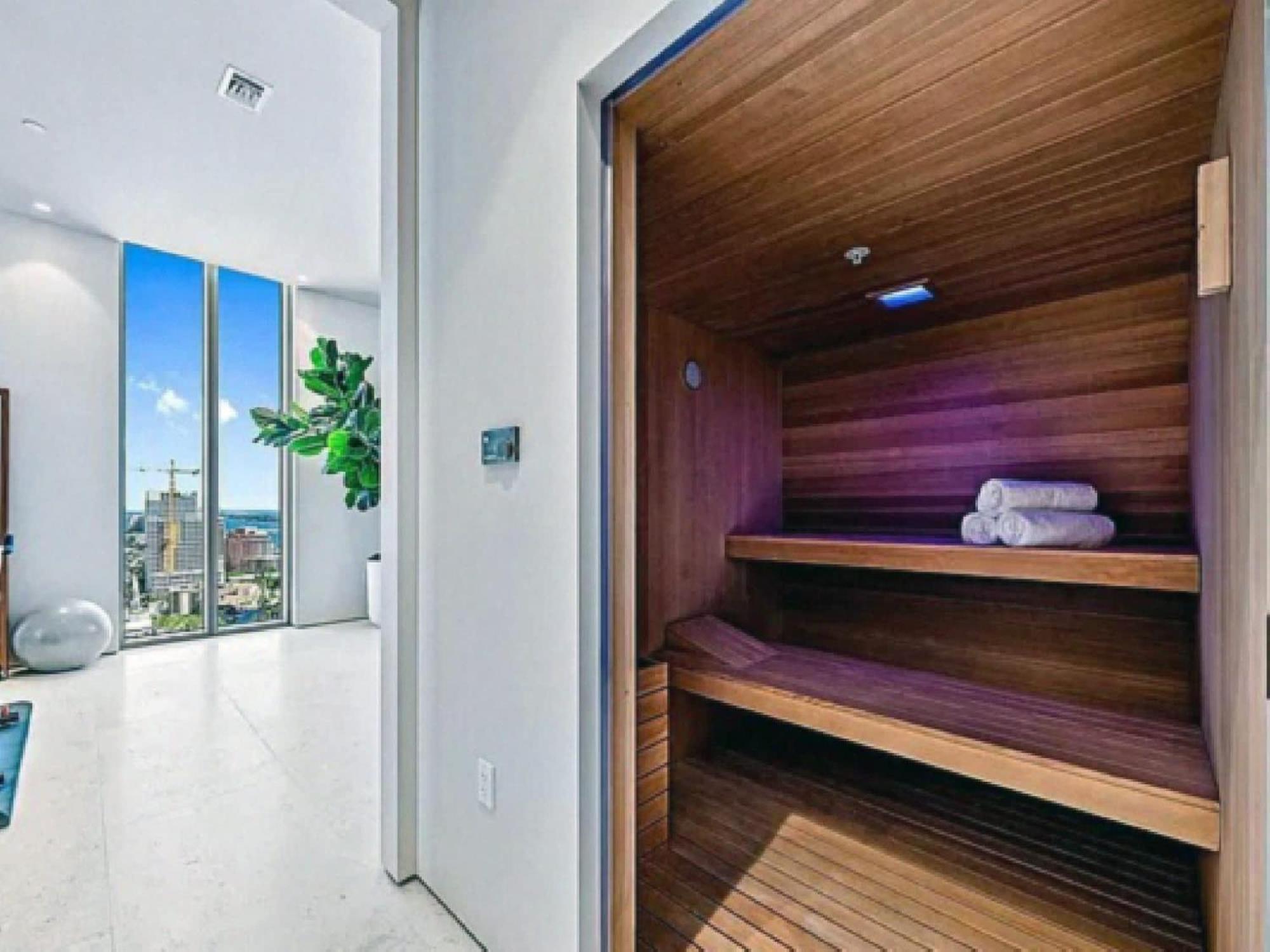 Penthouse With Panoramic Views In West Palm * West Palm Beach