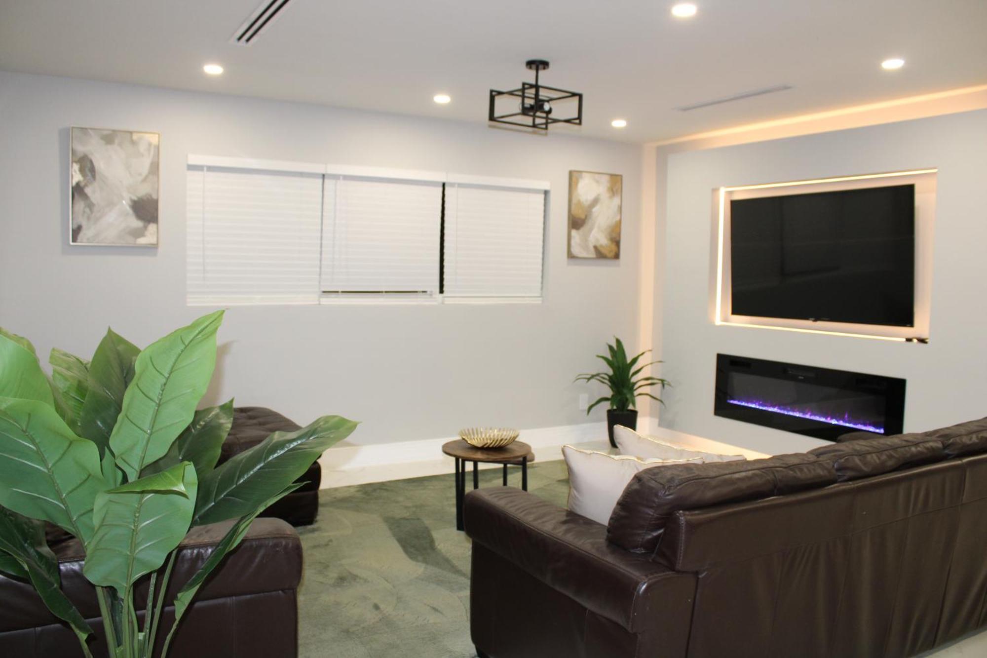 Villa Tropical Luxury Paradise - Fully Renovated In Wpb