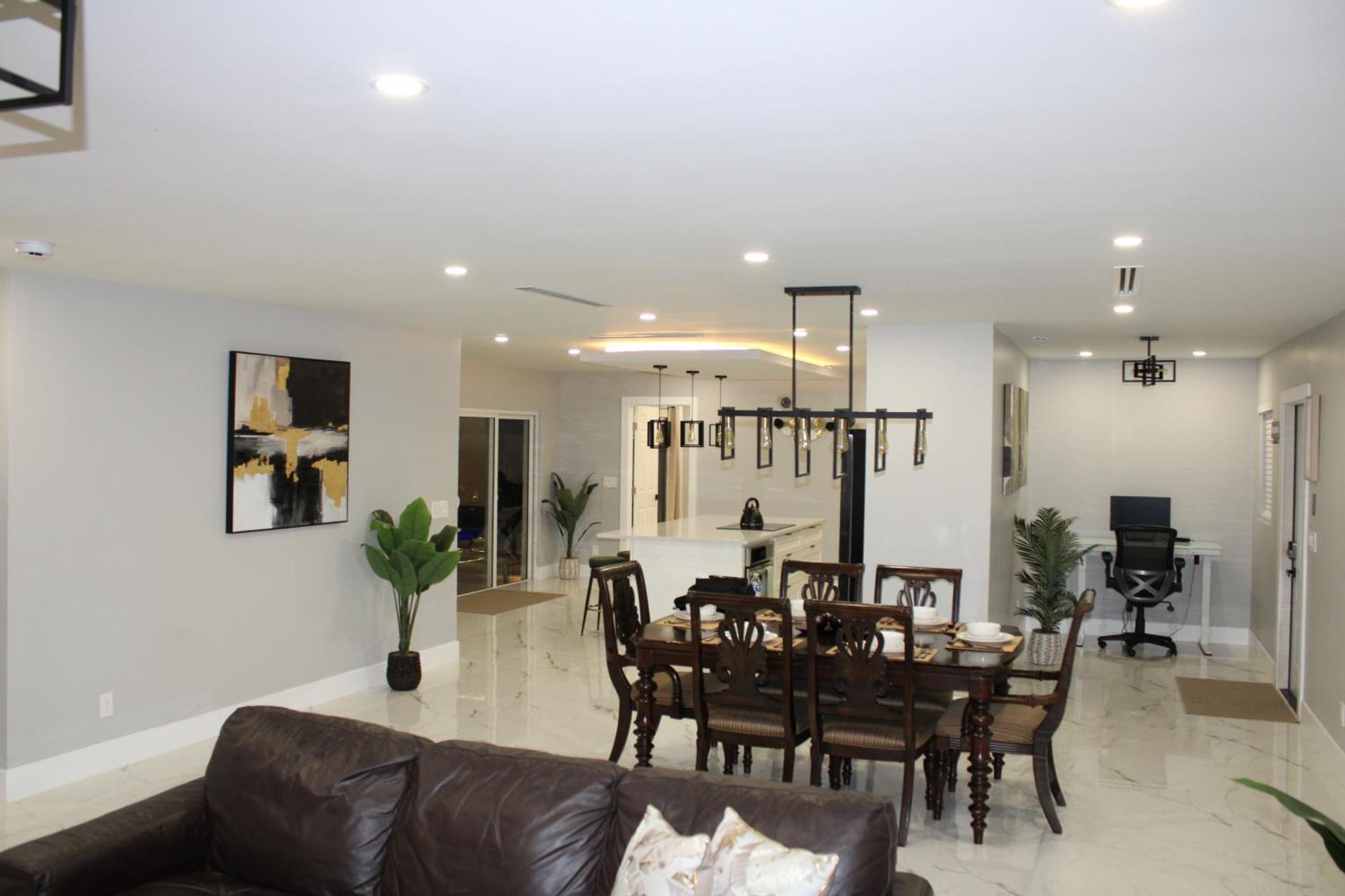 Tropical Luxury Paradise - Fully Renovated In Wpb Villa *