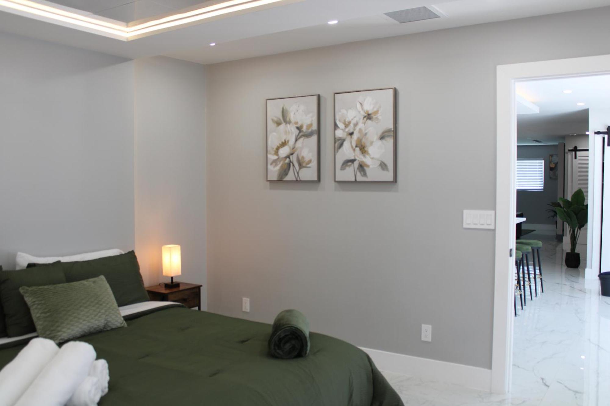 Villa Tropical Luxury Paradise - Fully Renovated In Wpb *
