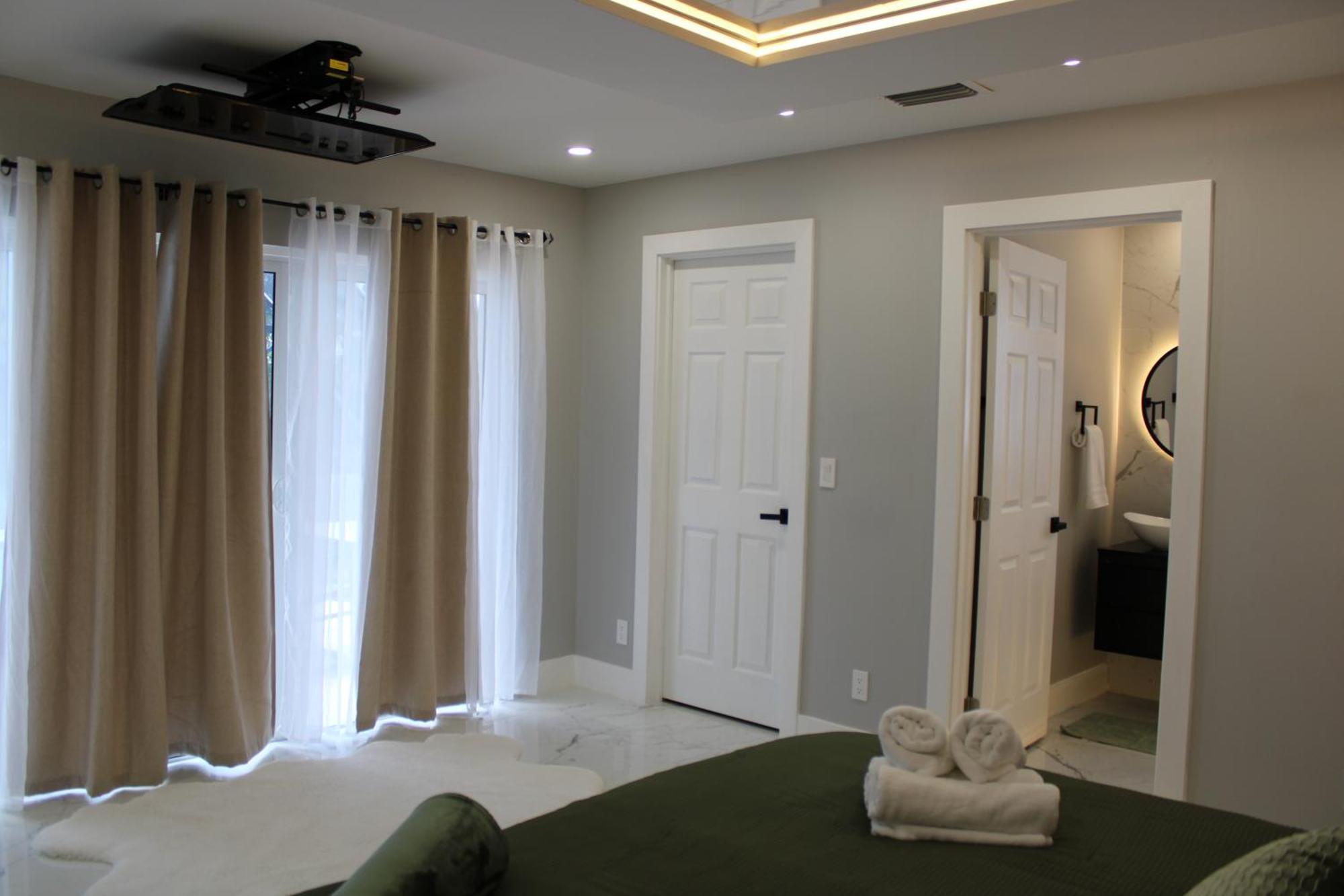 Tropical Luxury Paradise - Fully Renovated In Wpb * West Palm Beach