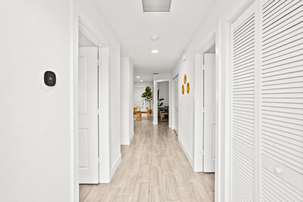 Bright & Spacious 3Br Close To Beaches Holiday home