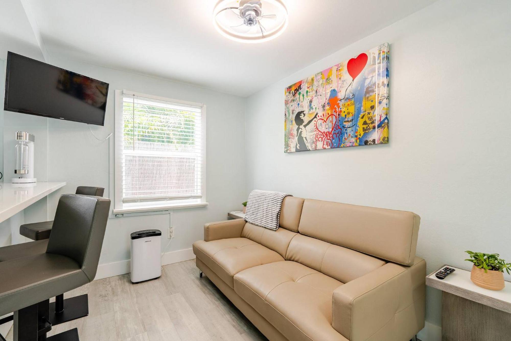 Holiday home Stylish Retreat, Hot Tub, Bikes, West Palm Beach