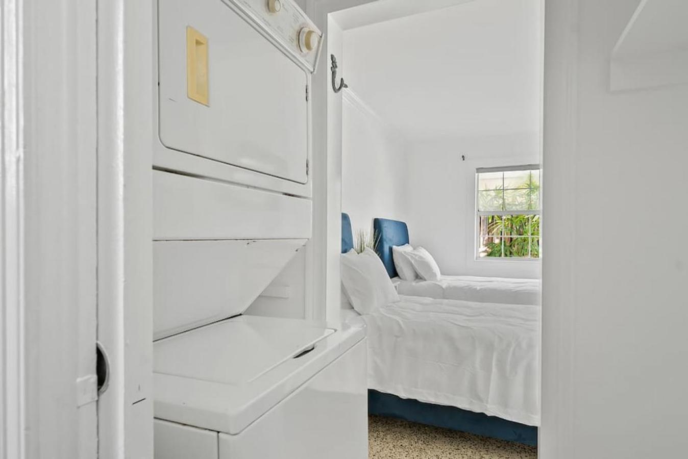 3 Bedroom 5 Mins From Downtown And West Palm Beach