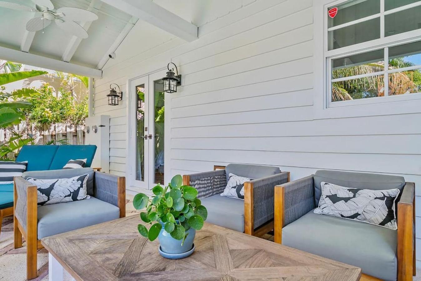 3 Bedroom 5 Mins From Downtown And