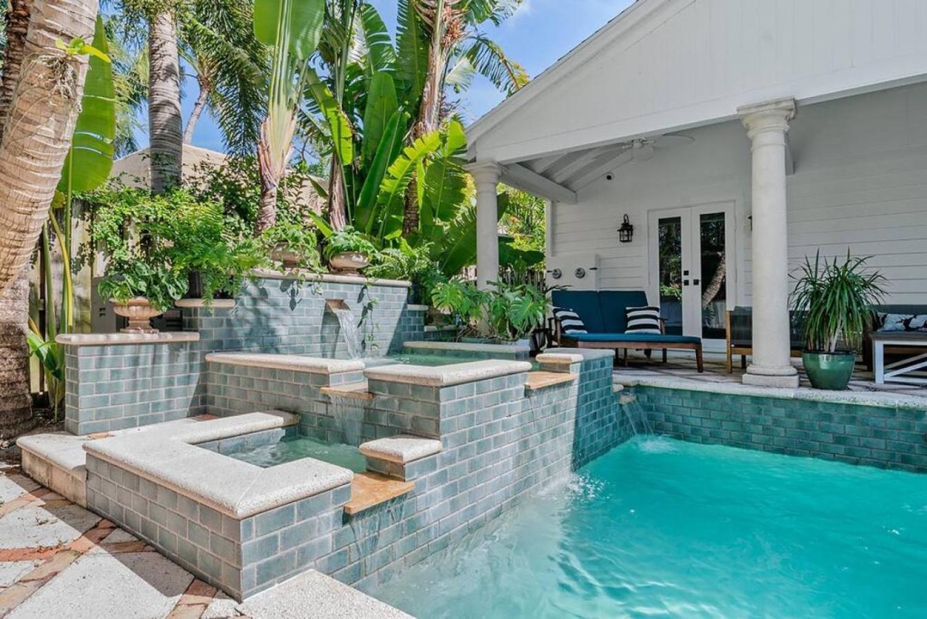3 Bedroom 5 Mins From Downtown And West Palm Beach