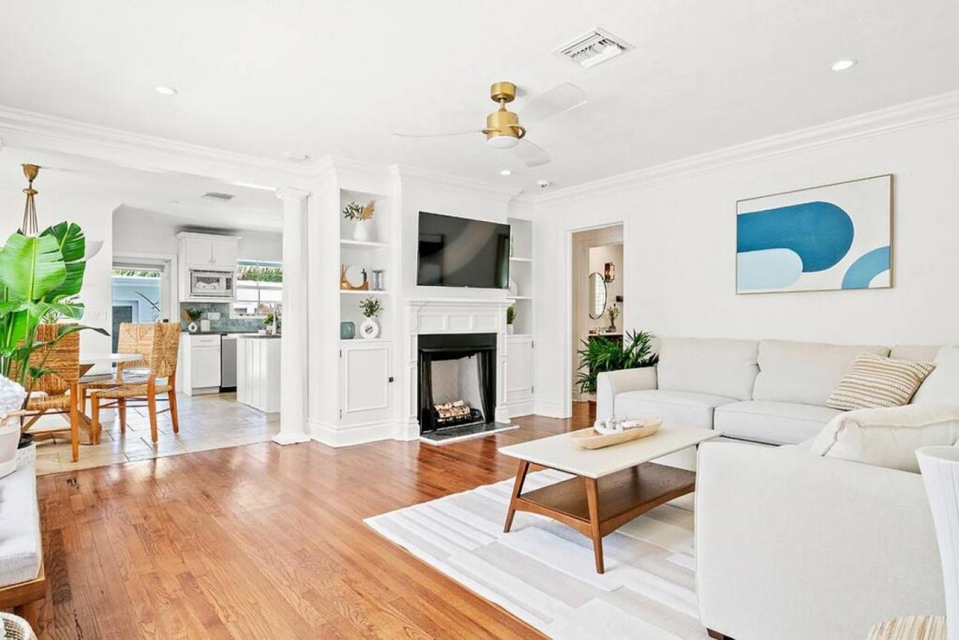 3 Bedroom 5 Mins From Downtown And * West Palm Beach