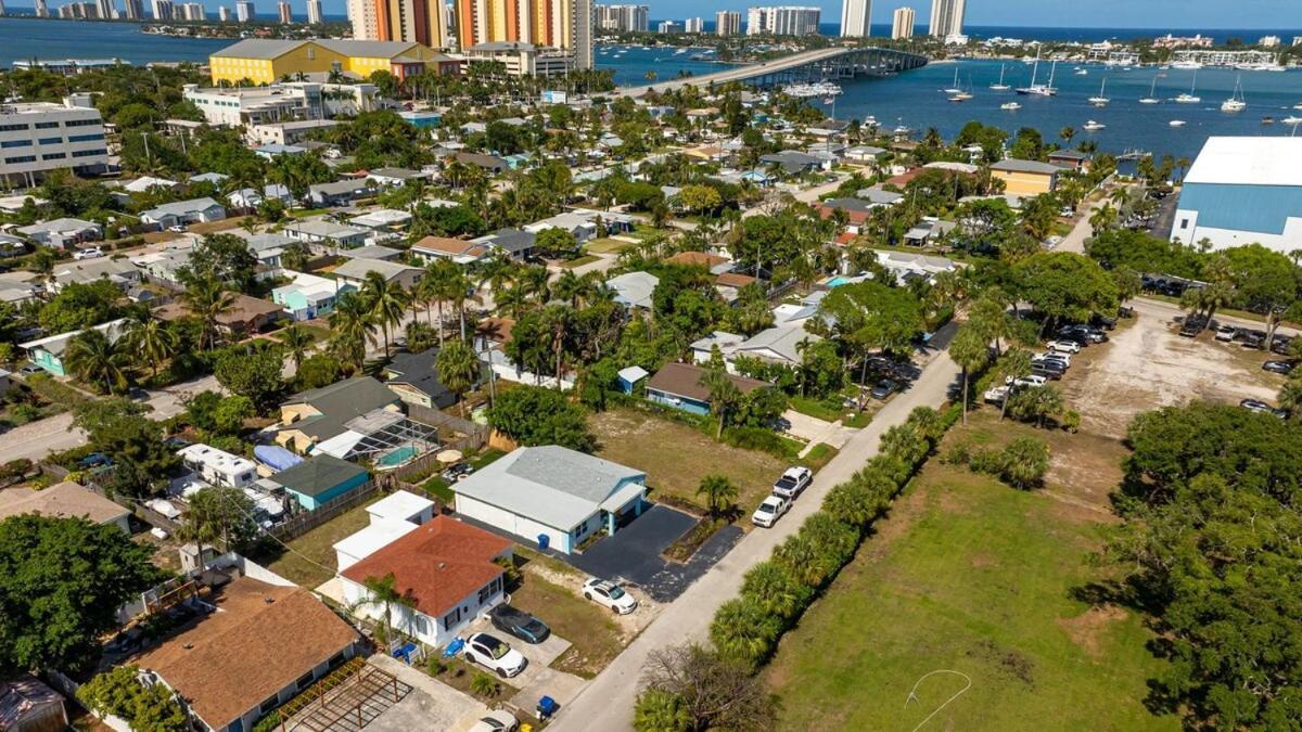 Peanut Island Paradise I 4 Mins To Island Shuttle! * West Palm Beach