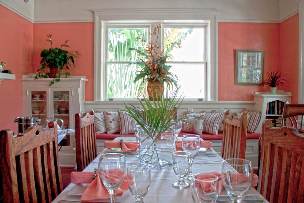 Acomodação com café da manhã  Palm Beach Hibiscus Downtown 3*
