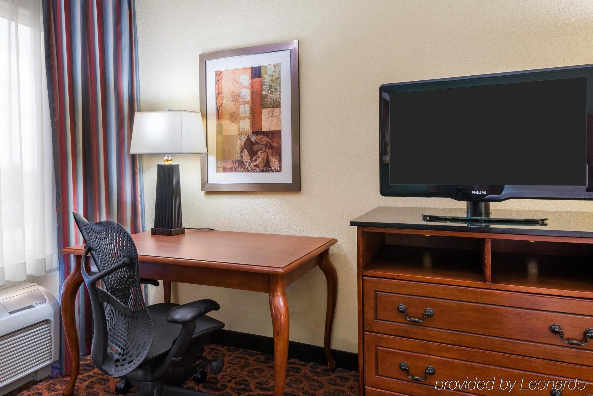 Hampton West Palm Airport Hotel