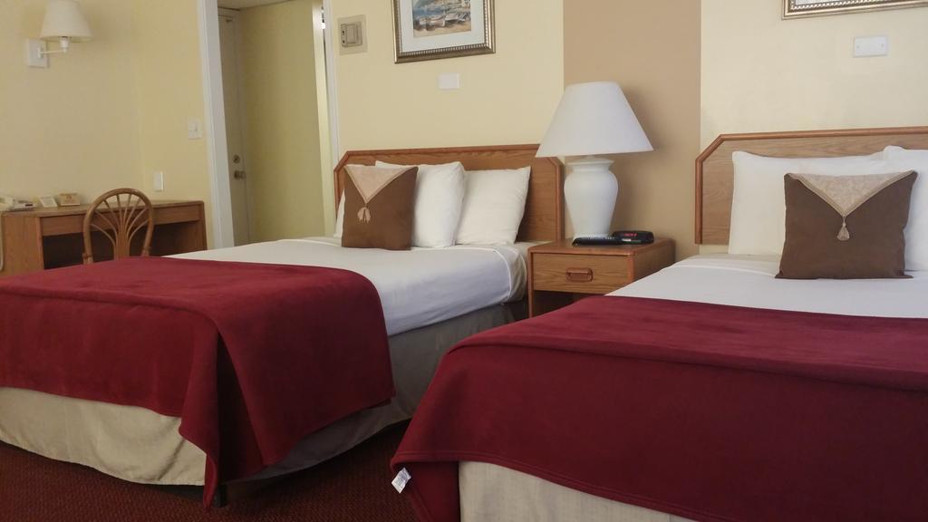 Seaspray Hotel 3*
