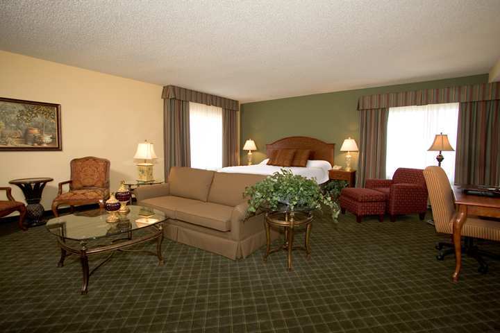 Hampton West Palm Airport Hotel