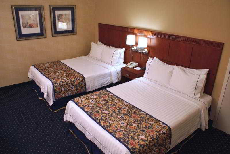 Hotel Courtyard By Marriott West Palm