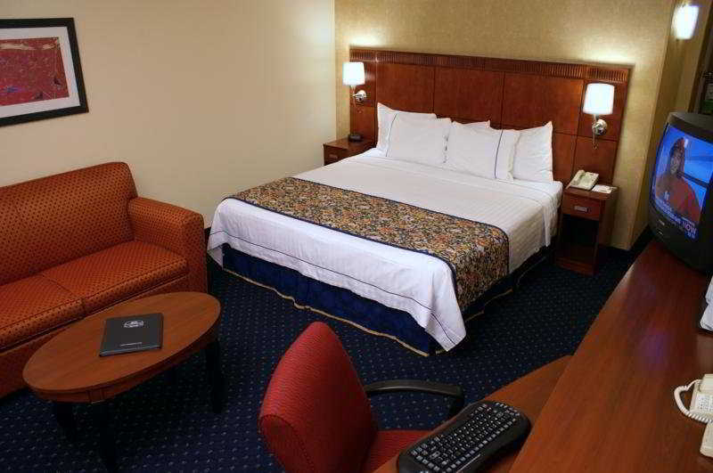 Courtyard By Marriott West Palm Hotel 3*