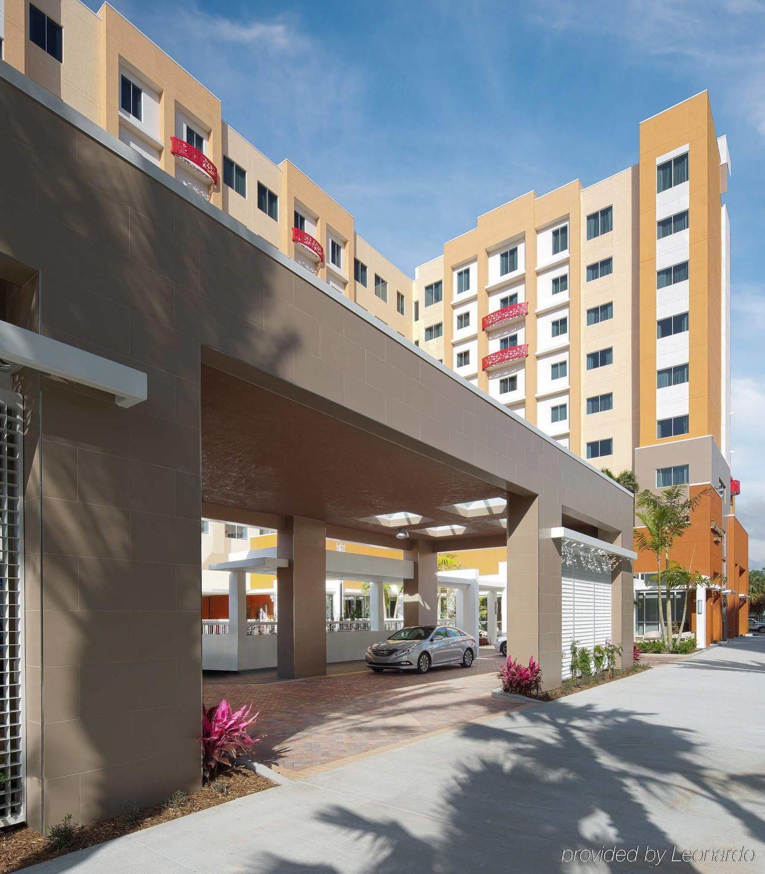 By Marriott West Palm Downtown Hotel 3*