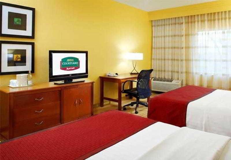 Hotel Courtyard By Marriott West Palm Airport